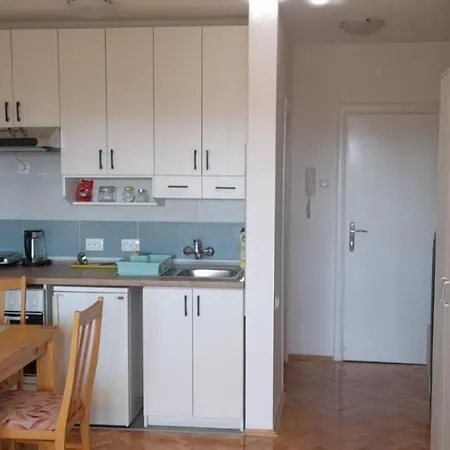 Hann Apartment *